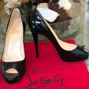 🔥Authentic Black Patent Louboutin Peep Toe Pumps